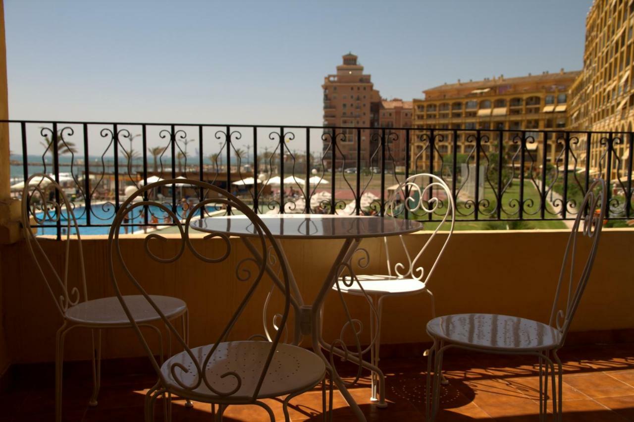 First Line Apartment Port Saplaya Exterior foto